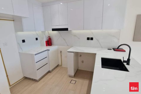 Купить квартиру в Дубае: 1 спальня, 62.8м², № 84851 - фото 2