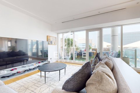 Apartment in Dubai 5 bedrooms, 333 sq.m. № 85519