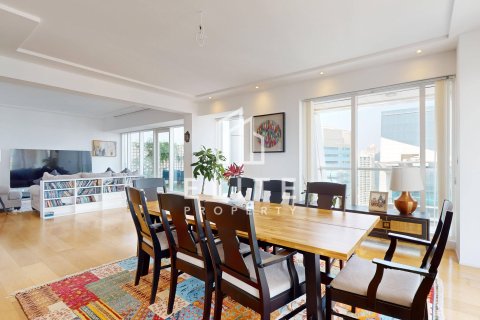 Apartment in Dubai 5 bedrooms, 333 sq.m. № 85519 - photo 15