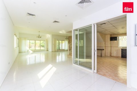 Villa en Dubai, 4 dormitorios, 569.9 m², № 55888 - foto 12