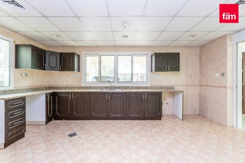 Villa en Dubai, 4 dormitorios, 569.9 m², № 55888 - foto 11