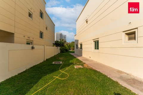 Villa en Dubai, 4 dormitorios, 569.9 m², № 55888 - foto 4