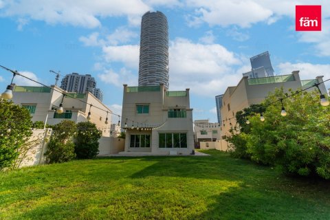 Villa en Dubai, 4 dormitorios, 569.9 m², № 55888 - foto 2