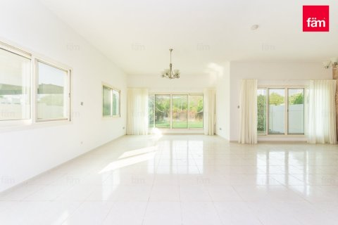 Villa en Dubai, 4 dormitorios, 569.9 m², № 55888 - foto 5