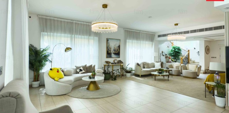 Вилла в Дубае, 4 спальни, 511.2м², № 55896