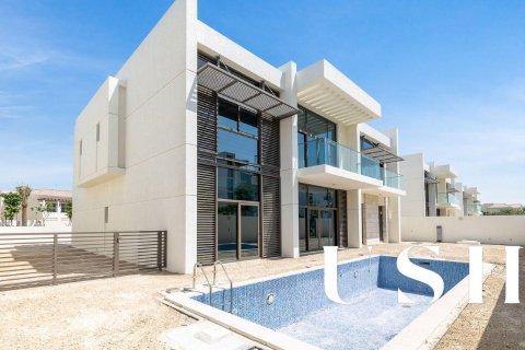 Villa en District One, Mohammed Bin Rashid City, Dubai, 5 dormitorios, 750 m², № 46692 - foto 1