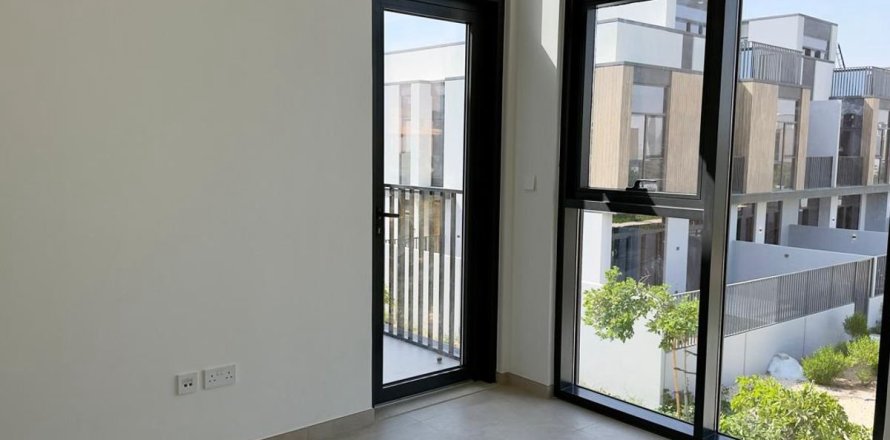 Townhouse in Dubai 3 bedrooms, 168 sq.m. № 42996