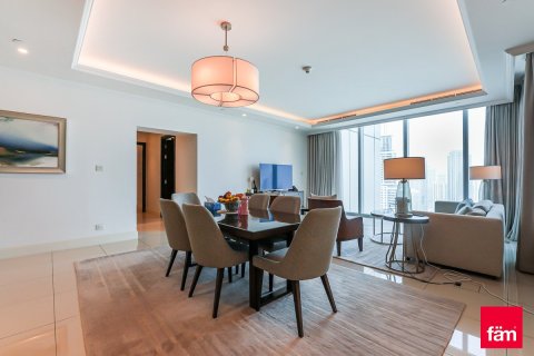 Apartamento en Downtown Dubai (Downtown Burj Dubai), Dubai, 3 dormitorios, 202.6 m², № 43009 - foto 2