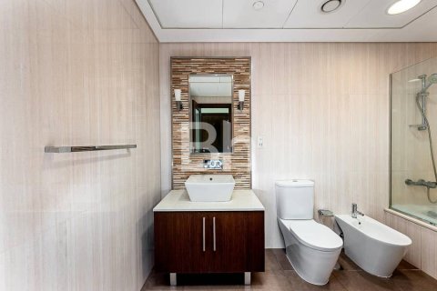 Apartamento en DIFC, Dubai, 1 dormitorio, 90 m², № 24371 - foto 2