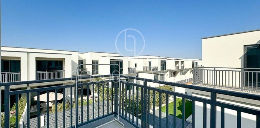 Вилла в Дубай Хилс Эстейт, Дубай, 4 спальни, 272м², № 90759