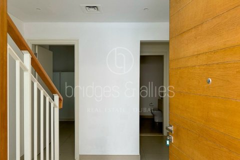 Снять в аренду виллу в Дубай Хилс Эстейт, Дубай: 4 спальни, 272м², № 90759 - фото 5