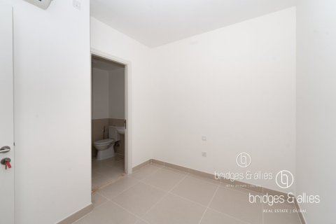 Снять в аренду виллу в Дубай Хилс Эстейт, Дубай: 3 спальни, 194м², № 90758 - фото 17