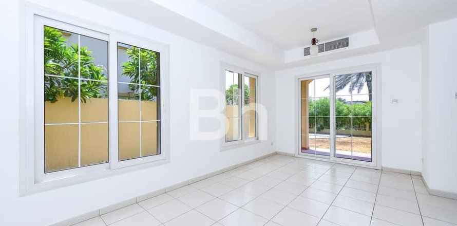 Villa à The Springs, Dubai, 2 chambres, 250 m², № 57285