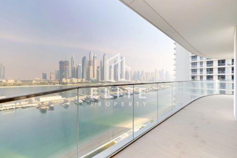 Apartment in EMAAR Beachfront, Dubai Harbour, Dubai 3 bedrooms, 171 sq.m. № 42164 - photo 1