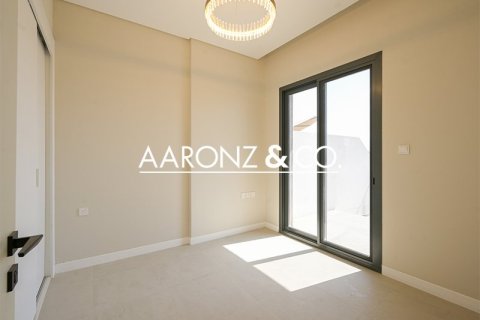 Apartment in Rukan, Dubai 3 bedrooms, 131 sq.m. № 95988 - photo 5