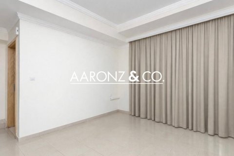 Apartamento en Marina Crown, Dubai Marina, Dubai, 1 dormitorio, 78 m², № 95987 - foto 2
