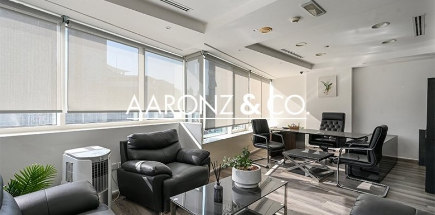 Office in Business Bay, Dubai 95 sq.m. № 95982