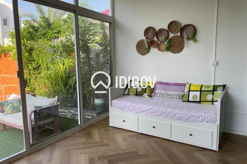 Снять в аренду таунхаус в Arabella Townhouses, Мудон, Дубай: 3 спальни, 210.52м², № 120944 - фото 3