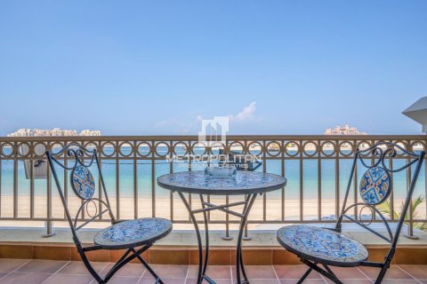 Снять в аренду виллу в Garden Homes, Пальма Джумейра, Дубай: 4 спальни, 624м², № 73160 - фото 11