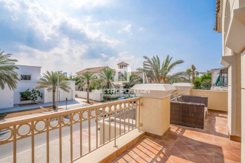 Снять в аренду виллу в Garden Homes, Пальма Джумейра, Дубай: 4 спальни, 624м², № 73160 - фото 10