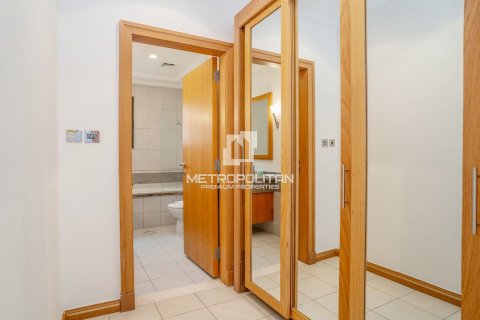 Снять в аренду виллу в Garden Homes, Пальма Джумейра, Дубай: 4 спальни, 624м², № 73160 - фото 15