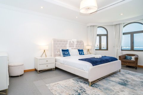 Снять в аренду виллу в Garden Homes, Пальма Джумейра, Дубай: 4 спальни, 624м², № 73160 - фото 21