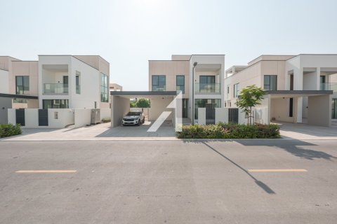 Villa en Arabian Ranches 3, Dubai, 4 dormitorios, 450 m², № 95224 - foto 3