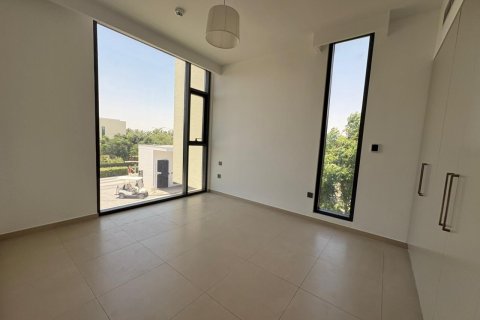 Townhouse in Dubai 4 bedrooms, 248 sq.m. № 109597 - photo 13