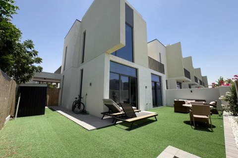 Townhouse in Dubai 4 bedrooms, 248 sq.m. № 109597
