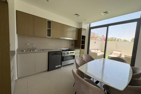 Townhouse in Dubai 4 bedrooms, 248 sq.m. № 109597 - photo 3