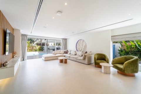 Villa à Dubai, 5 chambres, 409 m², № 109596 - photo 9
