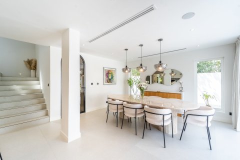 Villa à Dubai, 5 chambres, 409 m², № 109596 - photo 15
