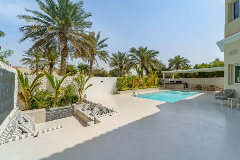 Villa à Dubai, 5 chambres, 409 m², № 109596 - photo 3