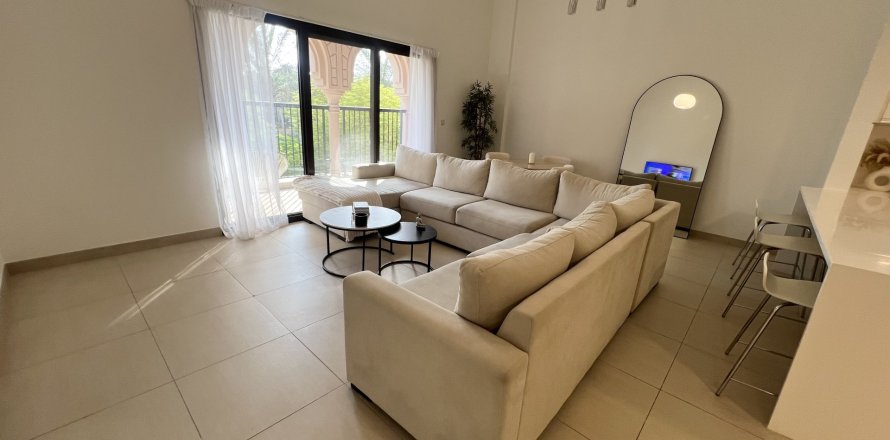 Apartment in Dubai 2 bedrooms, 127 sq.m. № 139680