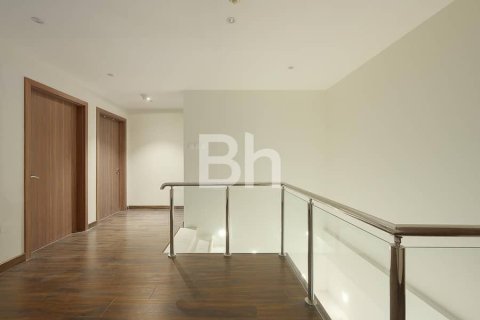 Apartment in Jumeirah Village Triangle, Dubai 2 bedrooms, 184 sq.m. № 22172 - photo 8
