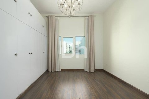 Apartment in Jumeirah Village Triangle, Dubai 2 bedrooms, 184 sq.m. № 22172 - photo 20
