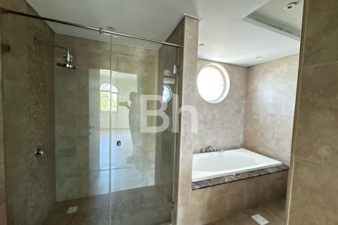 Villa en Jumeirah Park, Dubai, 3 dormitorios, 700 m², № 22176 - foto 8