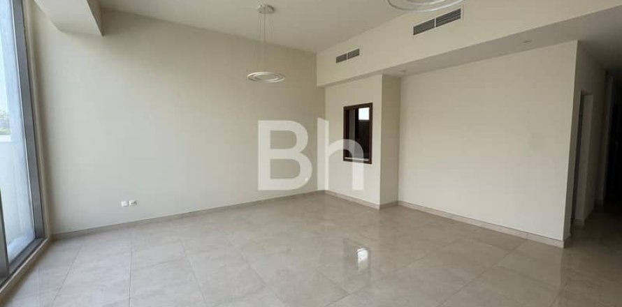 Adosado en Al Furjan, Dubai, 4 dormitorios, 170 m², № 57786