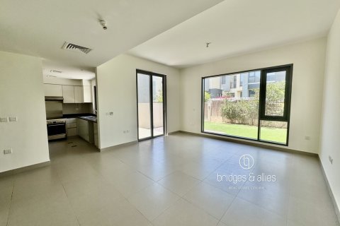 Снять в аренду виллу в Дубай Хилс Эстейт, Дубай: 3 спальни, 194м², № 90905 - фото 7