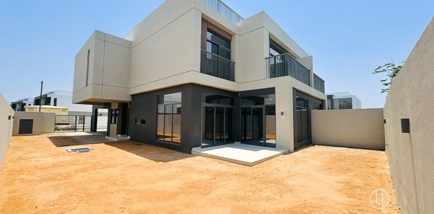 Вилла в Dubai South (Dubai World Central), Дубай, 4 спальни, 252м², № 90913