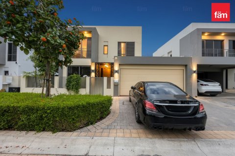 Villa à Dubai Hills Estate, Dubai, 4 chambres, 452.3 m², № 100209 - photo 2