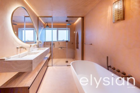 Купить квартиру в Дубай Марине, Дубай: 3 спальни, 215м², № 37886 - фото 16