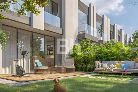 Villa in Dubai Land, Dubai 2 bedrooms, 107 sq.m. № 21952 - photo 12