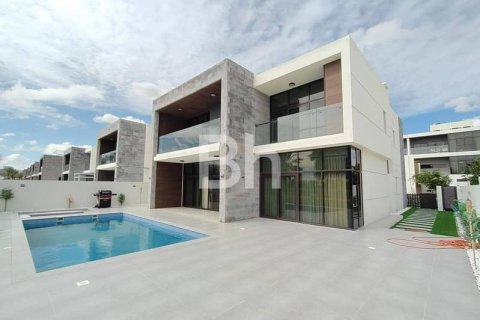 Villa in DAMAC Hills (Akoya by DAMAC), Dubai 5 bedrooms, 400 sq.m. № 21950 - photo 1