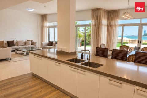 Villa à Palm Jumeirah, Dubai, 5 chambres, 478.4 m², № 124267 - photo 5