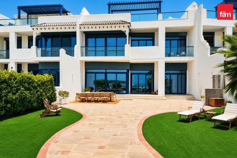 Villa à Palm Jumeirah, Dubai, 5 chambres, 478.4 m², № 124267 - photo 2