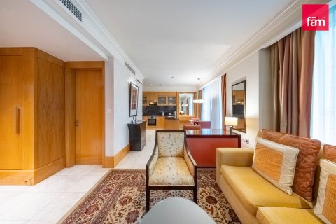 Apartment in DIFC, Dubai 1 bedroom, 84 sq.m. № 109249 - photo 12