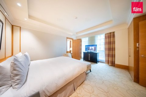 Apartment in DIFC, Dubai 1 bedroom, 84 sq.m. № 109249 - photo 7