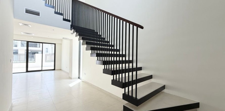 Adosado en Town Square, Dubai, 4 dormitorios, 261.1 m², № 69367