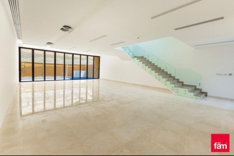 Снять в аренду виллу в Умм-Сукейме, Дубай: 4 спальни, 265.1м², № 69362 - фото 4